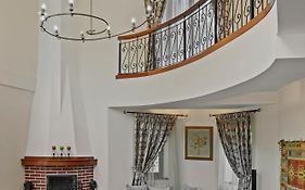 Wine Cellar Villa With Beautiful Garden In Sinaia - Busteni