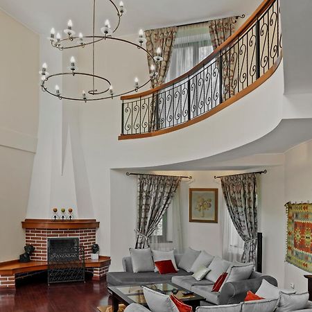 Wine Cellar Villa With Beautiful Garden In Sinaia - Busteni Poiana Tapului Exterior foto