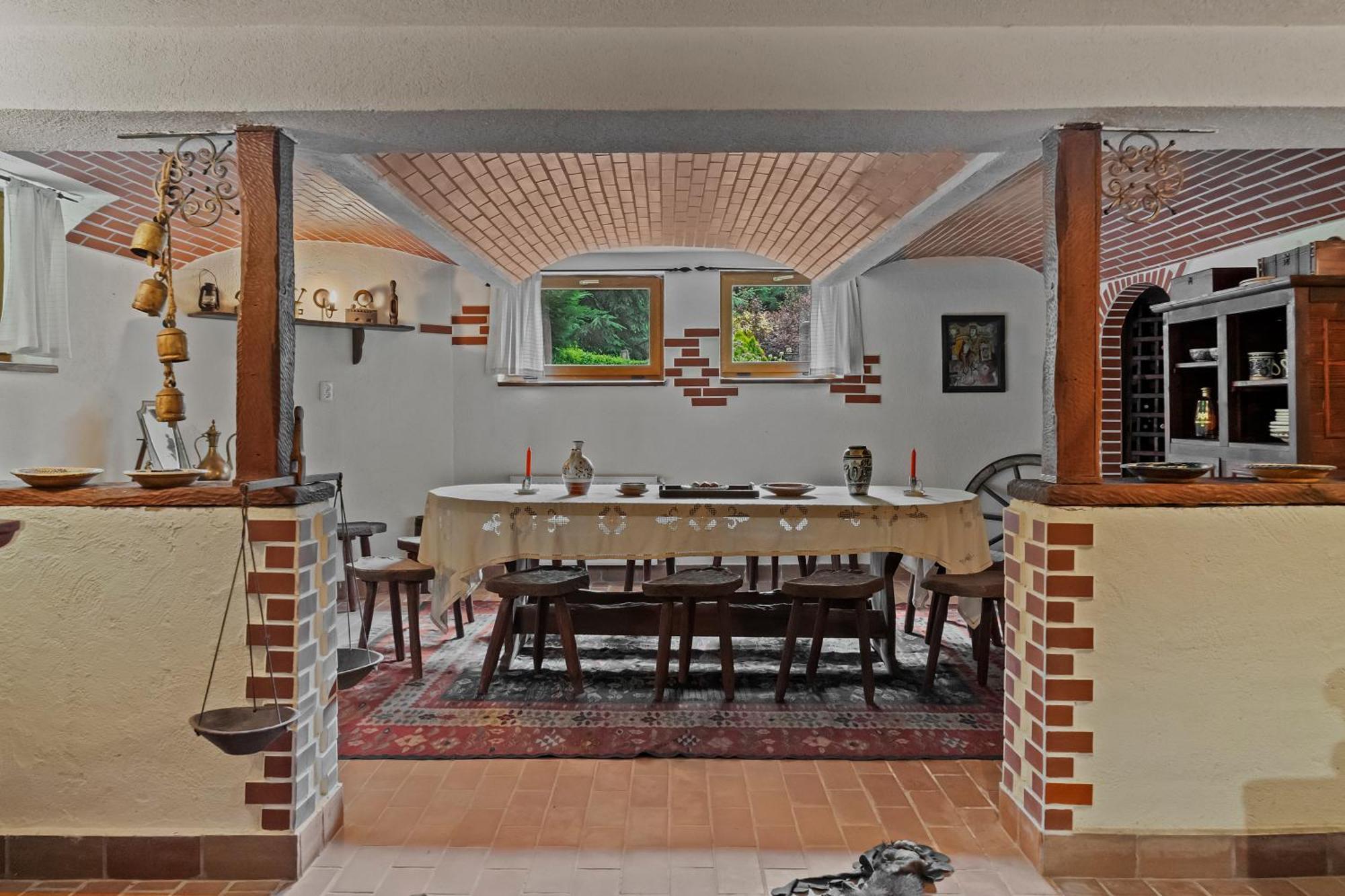 Wine Cellar Villa With Beautiful Garden In Sinaia - Busteni Poiana Tapului Exterior foto